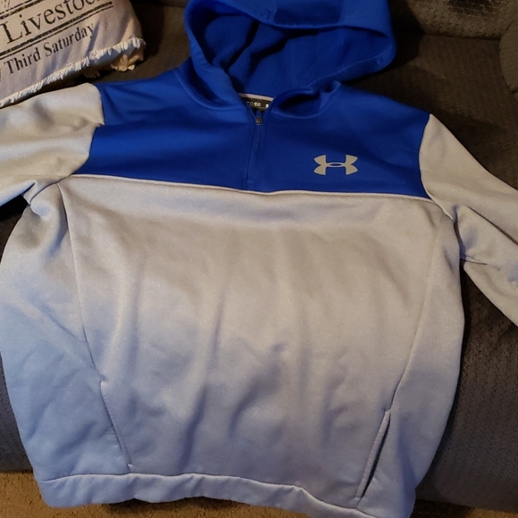 Sweatshirt - Picture 2 of 5